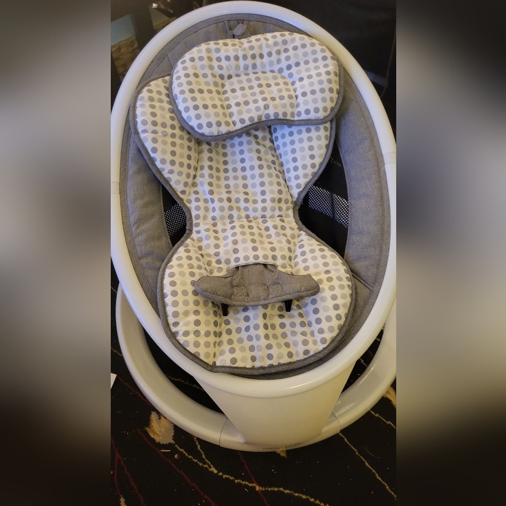 Munchkin baby swing